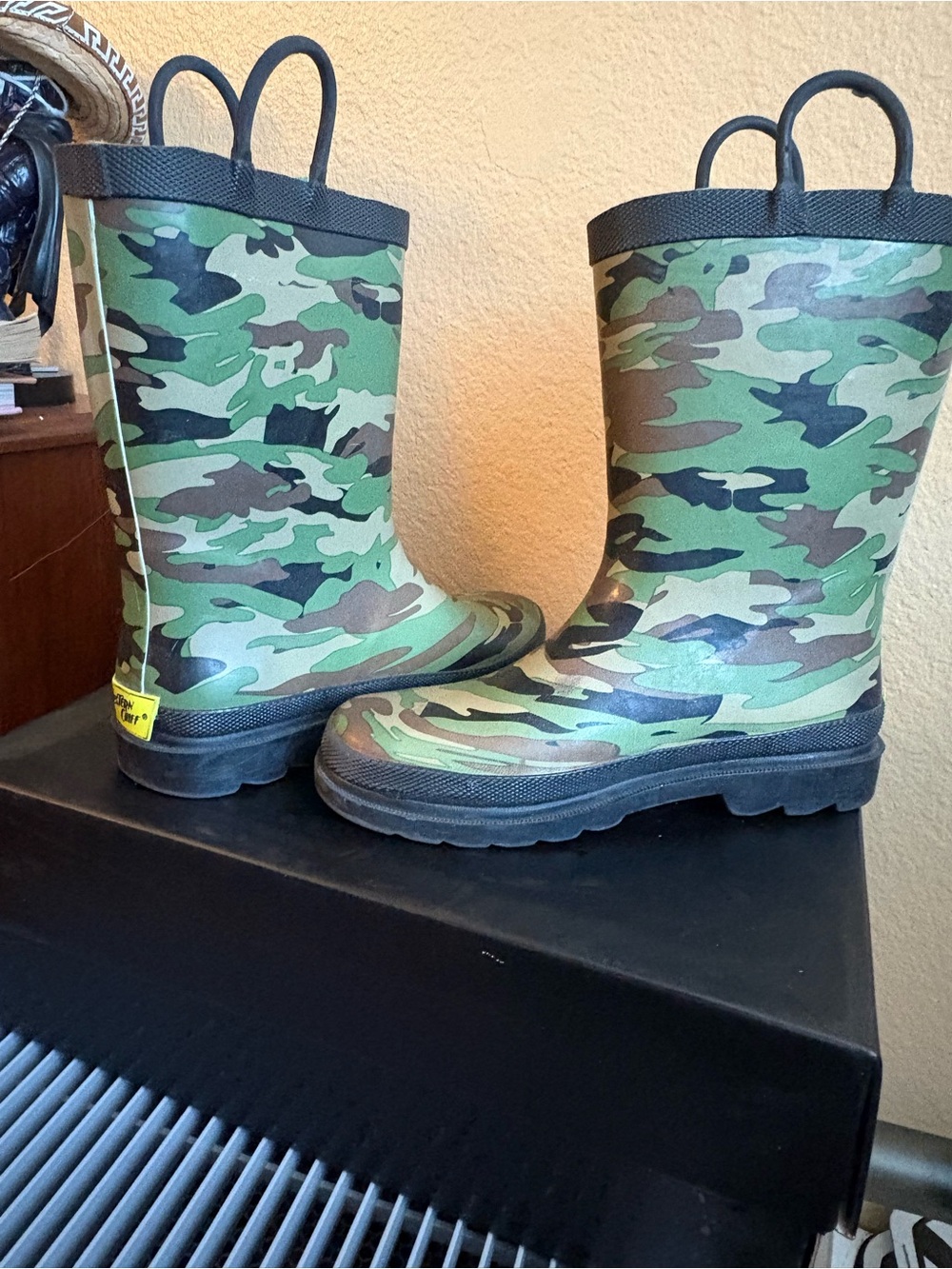 Western Chief Kids Green Camo Rain Boots with Pull Handles